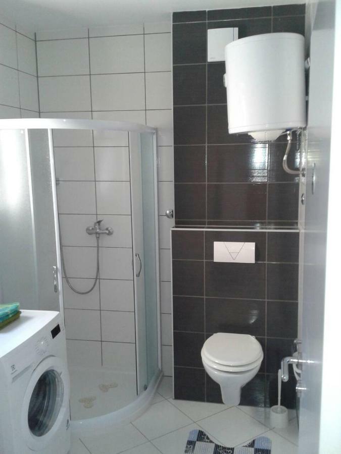 Appartement "Noni" Donji Okrug  Kültér fotó